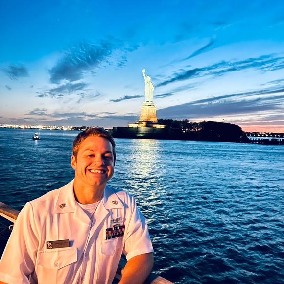 Meet your Posher, Enrique - Picture 6 of 6